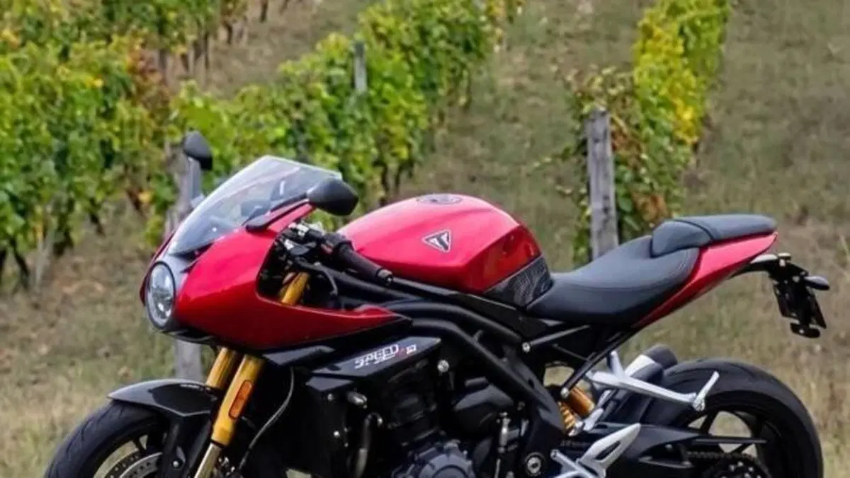 Triumph Speed Triple 1200 RR (2022 - 26) 