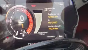 Triumph Speed Triple 1200 RR (2022 - 26)  (4)