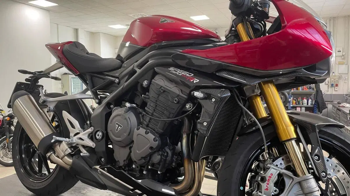 Triumph Speed Triple 1200 RR (2022 - 26)  (8)