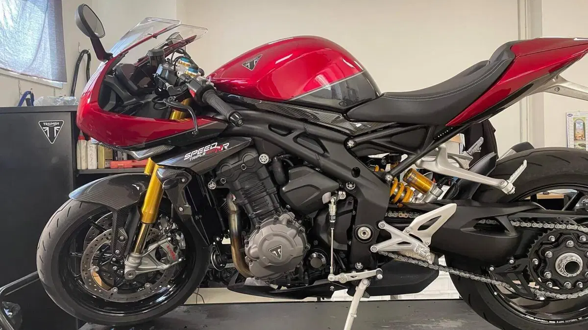 Triumph Speed Triple 1200 RR (2022 - 26)  (9)