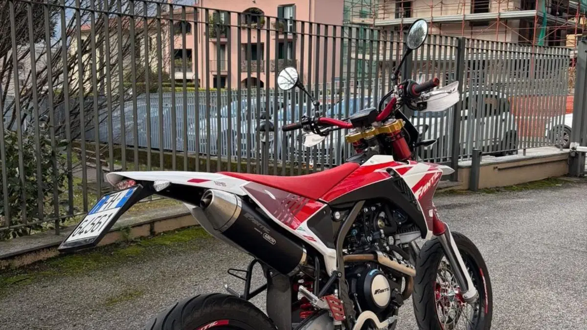 Fantic Motor XMF 125 Motard Competition 4T (2023 - 24)  (3)
