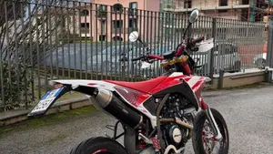 Fantic Motor XMF 125 Motard Competition 4T (2023 - 24)  (3)