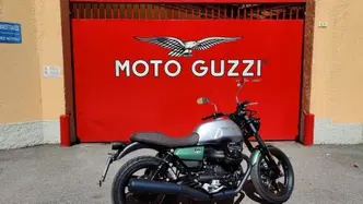 Moto Guzzi V7 Stone Centenario (2021 - 22)
