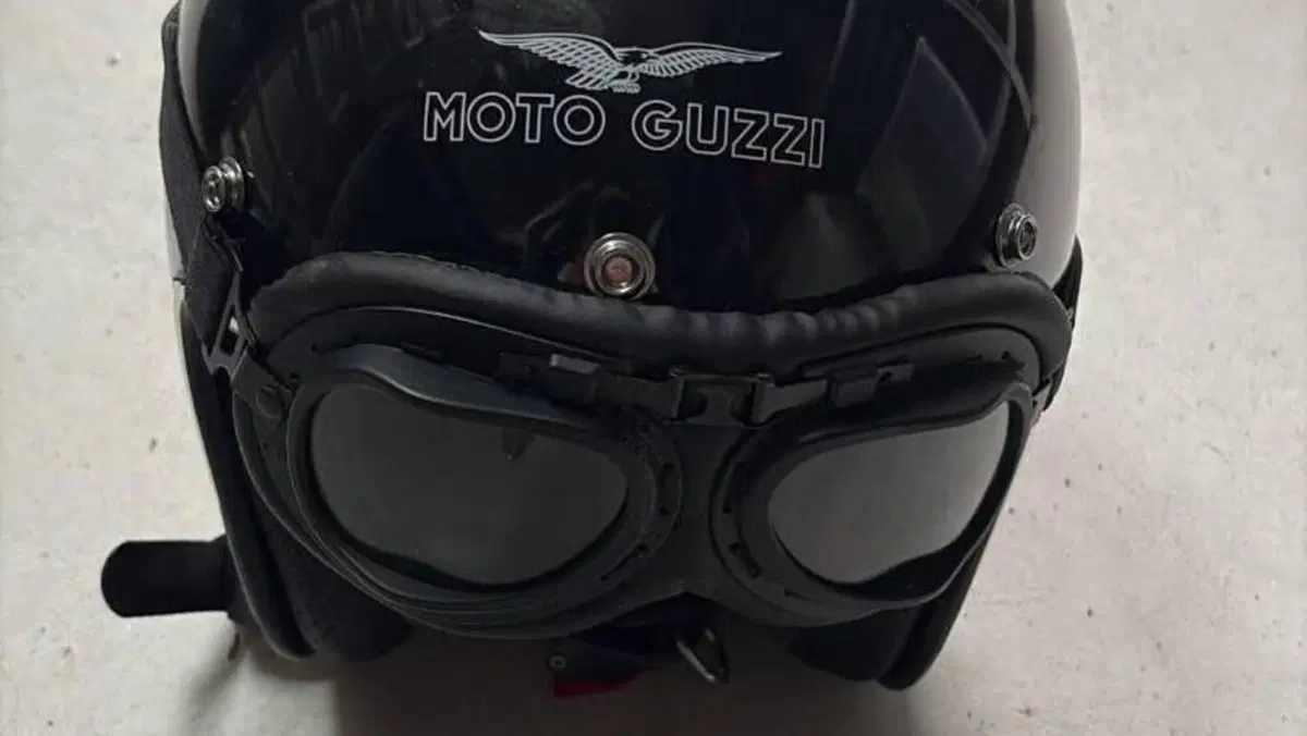 Moto Guzzi V7 Stone Centenario (2021 - 22)  (6)