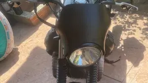 Moto Guzzi V7 III Stone (2017 - 20)  (5)
