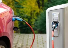 Auto elettriche, solo il 6% le sceglierebbe