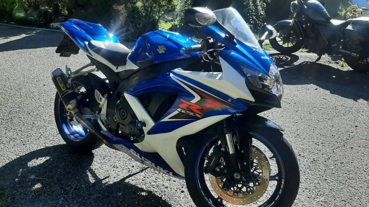 Suzuki GSX R 750 (2008 - 10)  (8)