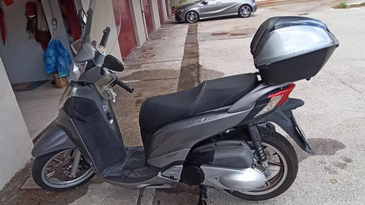 Honda SH 300 i Sporty/Special (2013 - 14)  (3)