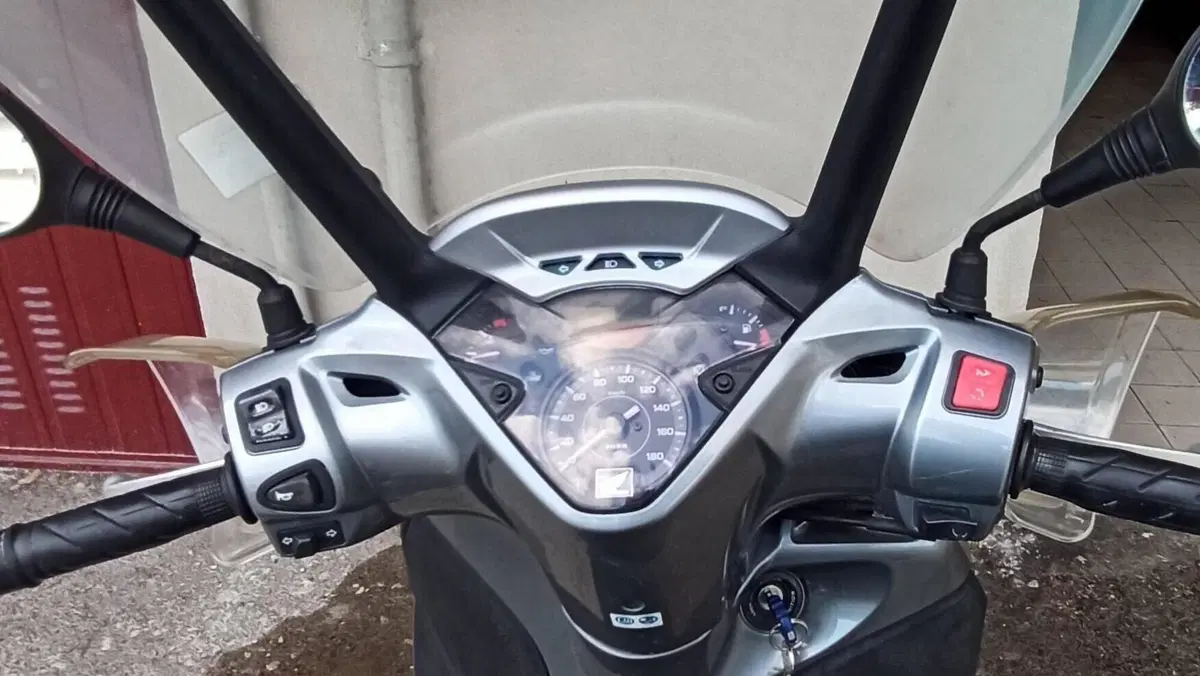Honda SH 300 i Sporty/Special (2013 - 14)  (9)