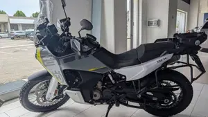 Husqvarna Norden 901 (2022 - 26)  (2)