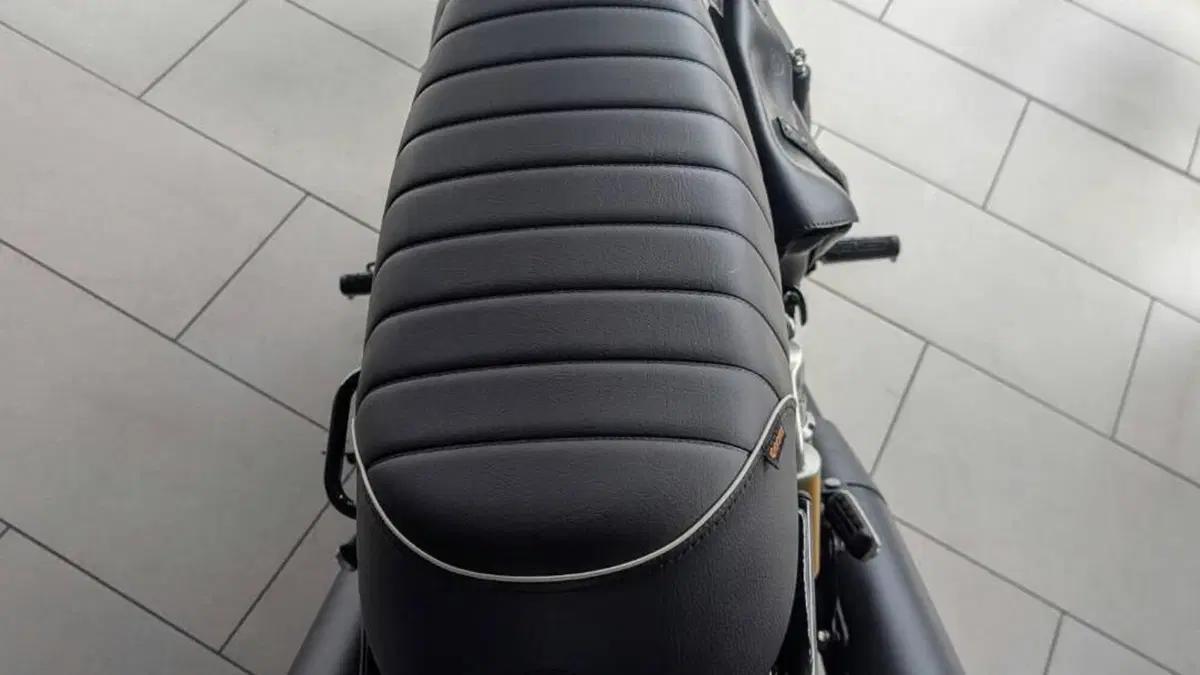 Royal Enfield Interceptor 650 (2021 - 26)  (8)