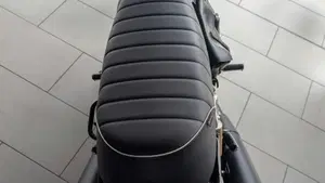 Royal Enfield Interceptor 650 (2021 - 26)  (8)
