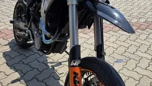 KTM LC4 640 SM verniciato a.e. (2003 - 05)  (3)