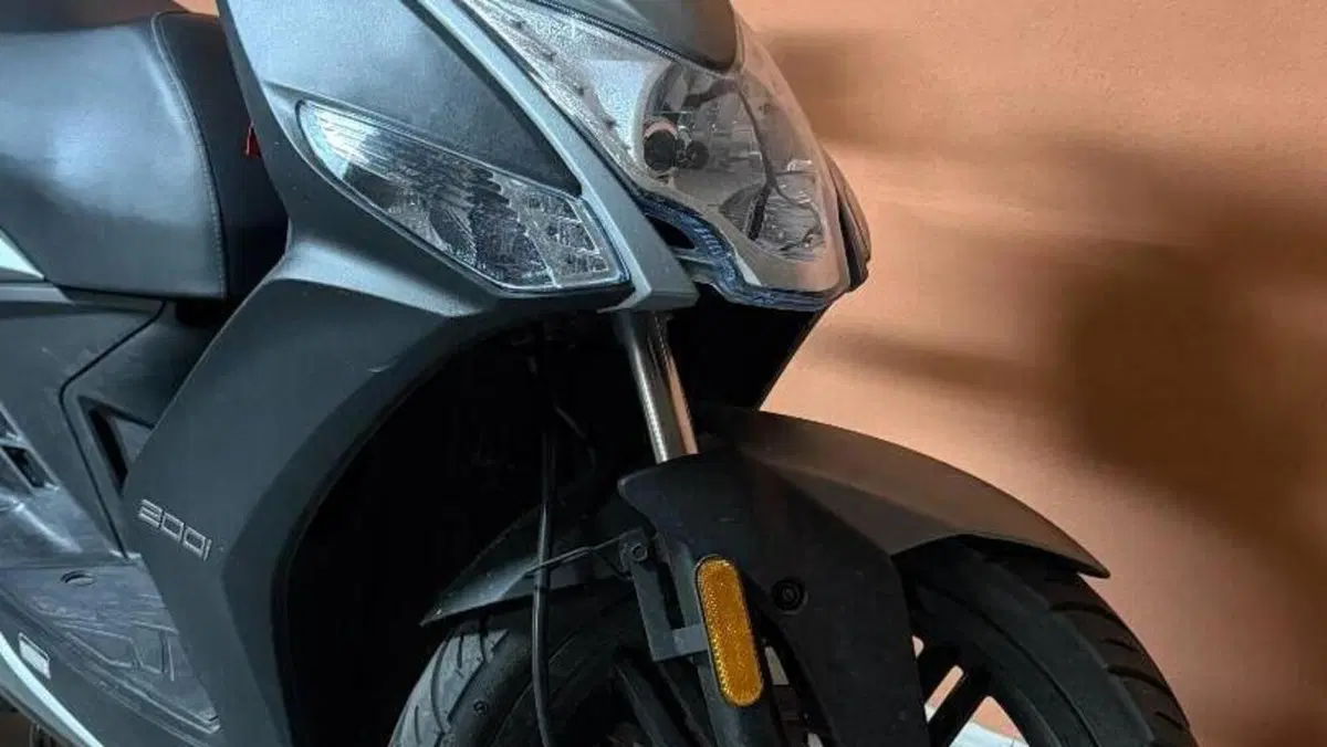 Kymco Agility 200i R16 + (2021 - 25)  (5)