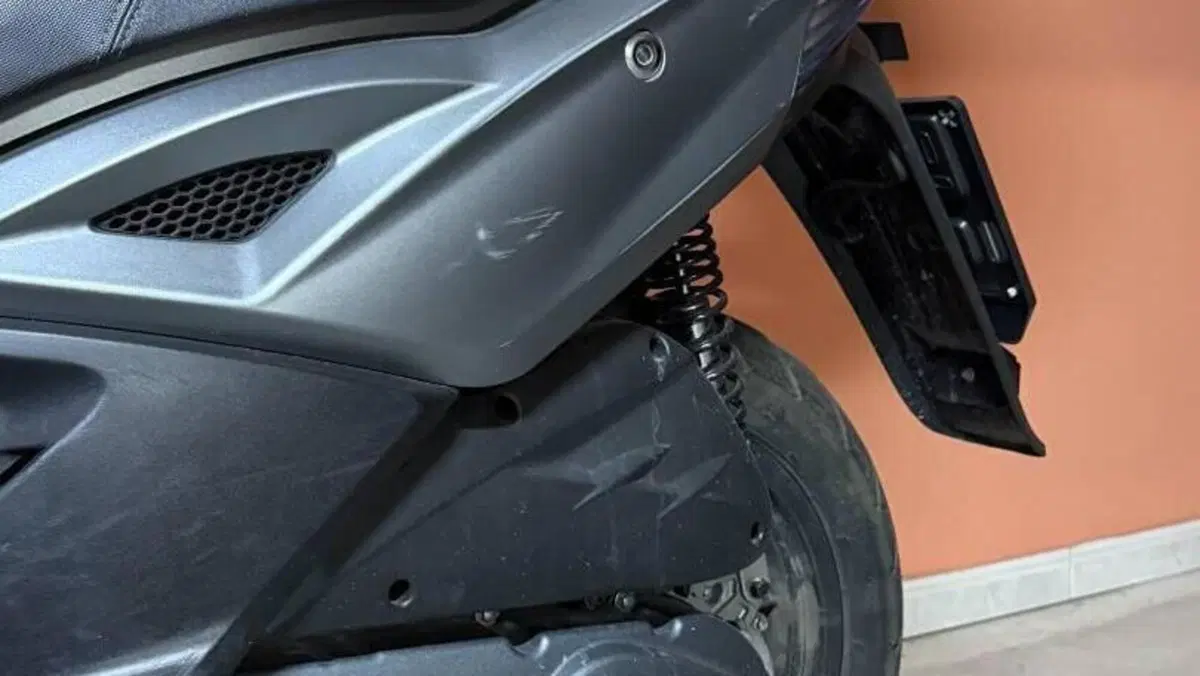 Kymco Agility 200i R16 + (2021 - 25)  (8)
