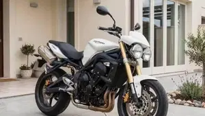 Triumph Street Triple (2007 - 12) 