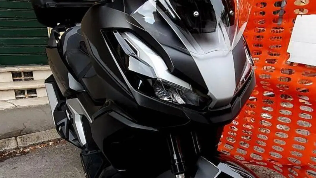 Honda ADV 350 Special Edition (2025 - 26)  (2)