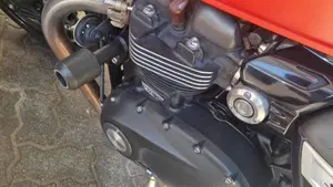 Triumph Speed Twin 1200 (2021 - 24)  (2)