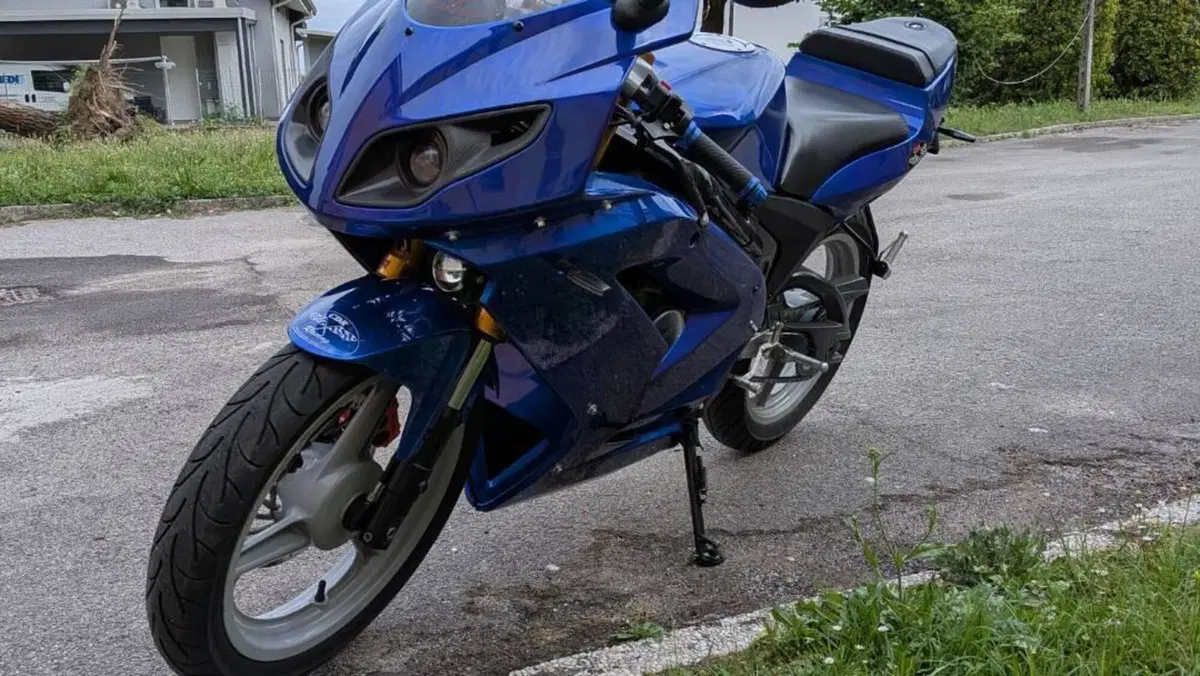 Rieju RS2 50 Matrix (2009 - 12)  (2)