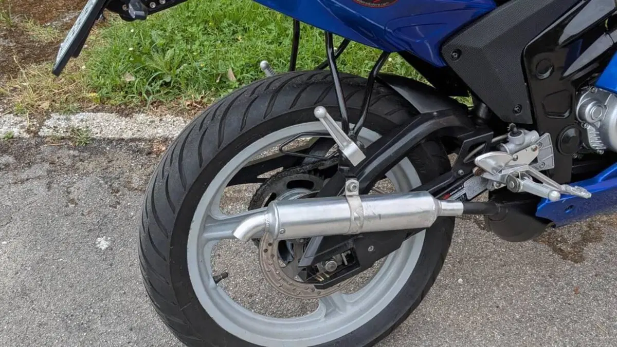 Rieju RS2 50 Matrix (2009 - 12)  (4)