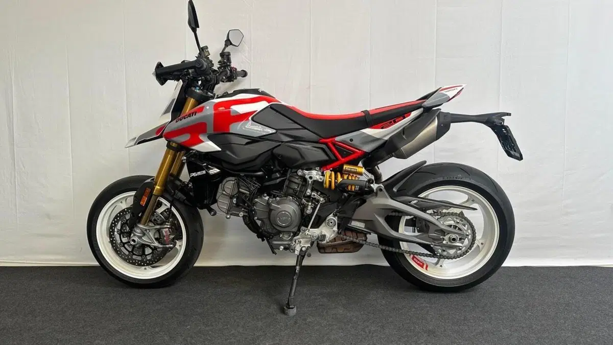 Ducati Hypermotard V2 SP (2026)  (2)