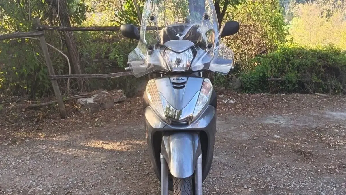 Honda SH 300 i ABS (2011 - 13)  (2)