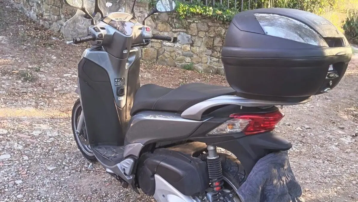 Honda SH 300 i ABS (2011 - 13)  (4)