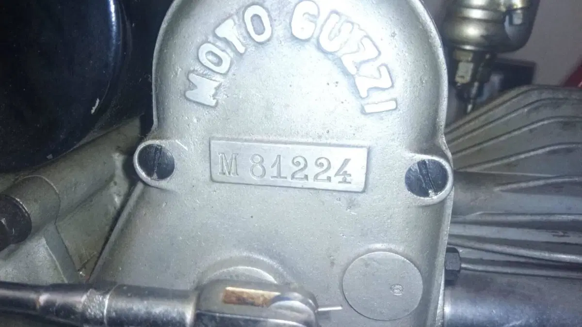 Moto Guzzi   (4)