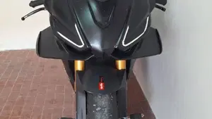 Aprilia Tuono V4 Factory (2015 - 17)  (3)