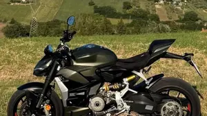 Ducati Streetfighter V2 955 Green (2022 - 23) 