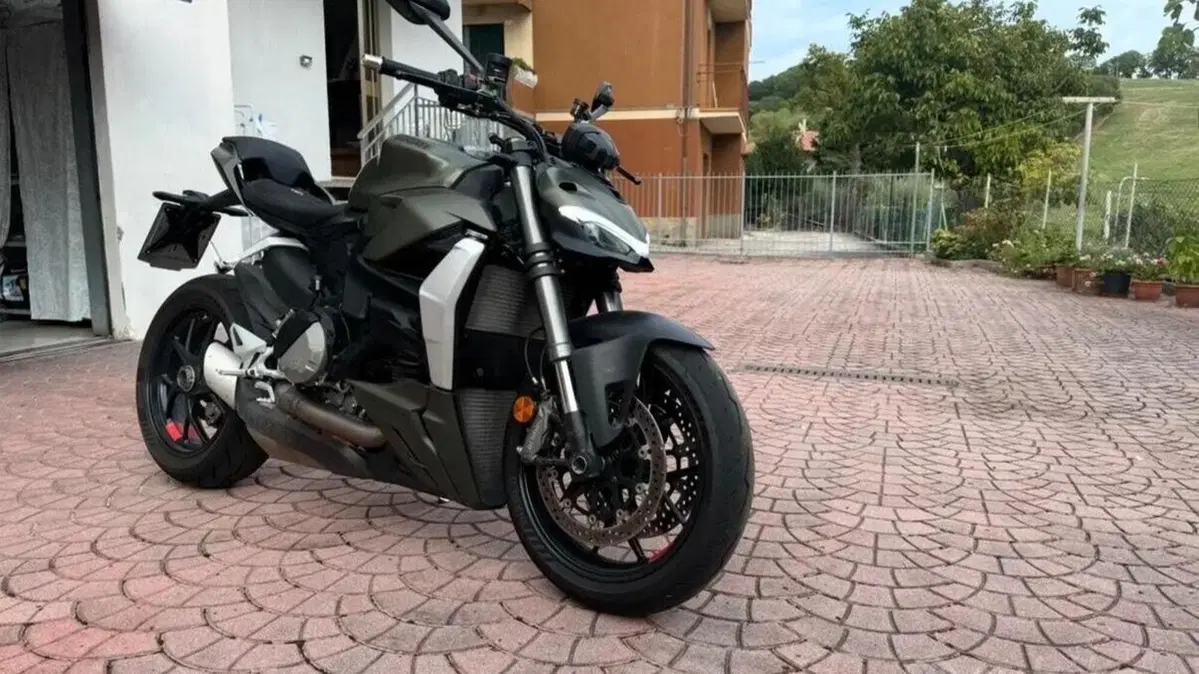 Ducati Streetfighter V2 955 Green (2022 - 23)  (4)