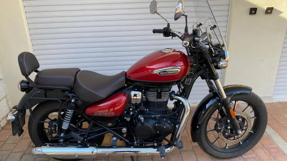 Royal Enfield Meteor 350 Aurora (2024 - 26)  (3)