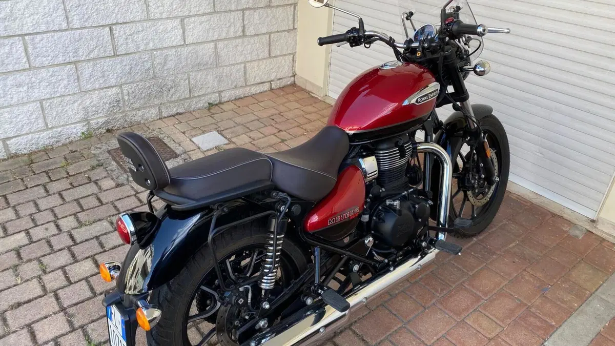 Royal Enfield Meteor 350 Aurora (2024 - 26)  (4)