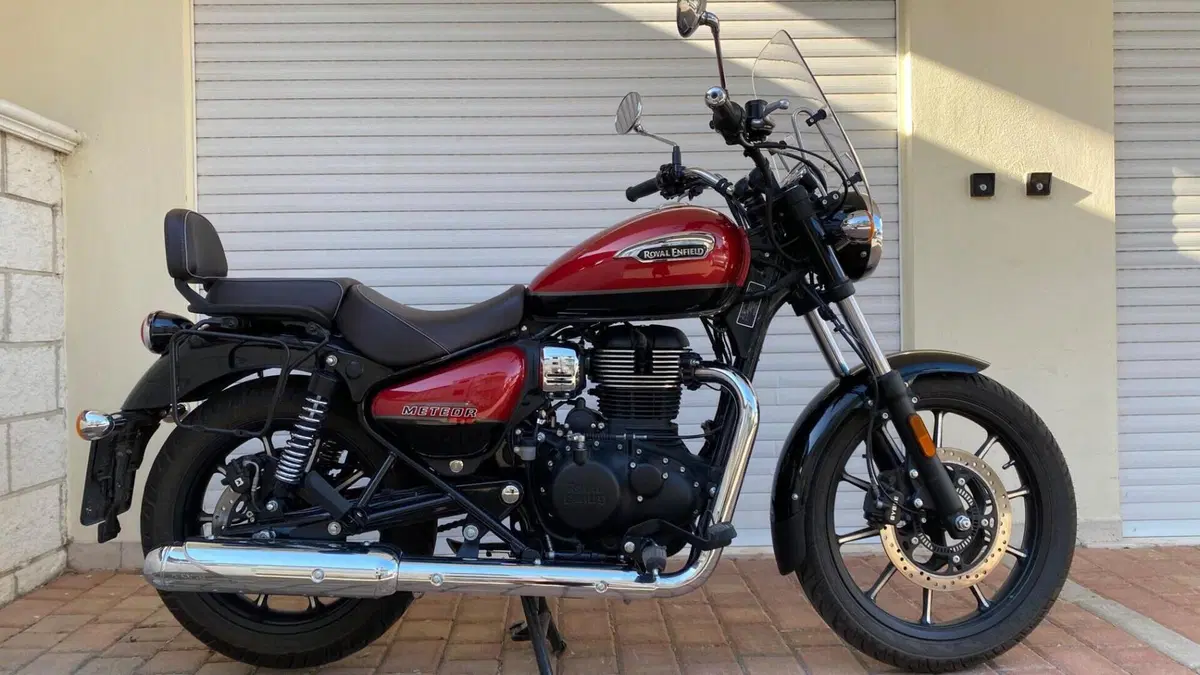 Royal Enfield Meteor 350 Aurora (2024 - 26)  (13)