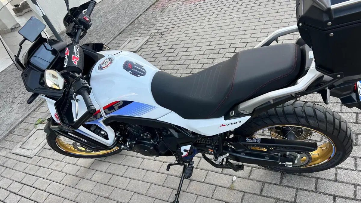 Honda Transalp XL750 (2025)  (5)