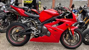 Triumph Daytona 675 (2006 - 08)  (2)