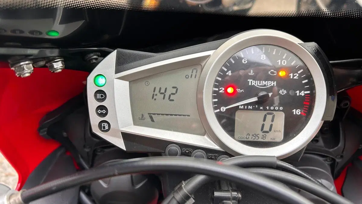 Triumph Daytona 675 (2006 - 08)  (4)