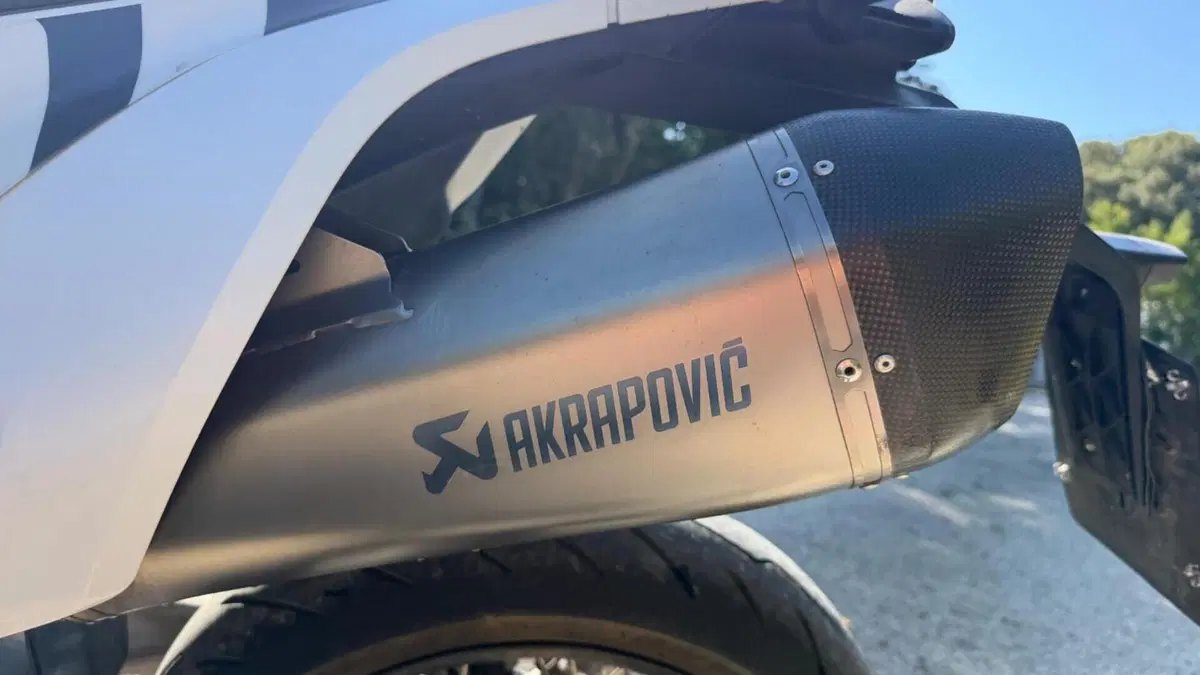 Husqvarna 701 Supermoto (2020)  (5)