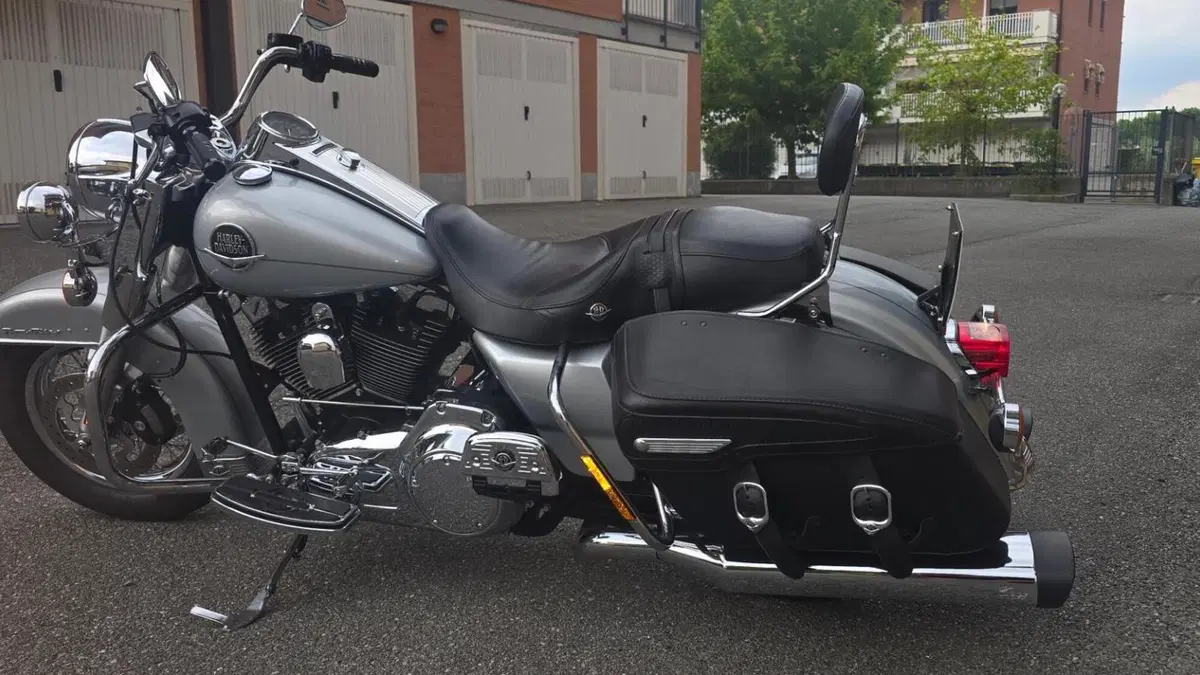 Harley-Davidson 1584 Road King Classic (2007 - 10) - FLHRC  (2)