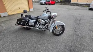 Harley-Davidson 1584 Road King Classic (2007 - 10) - FLHRC  (4)