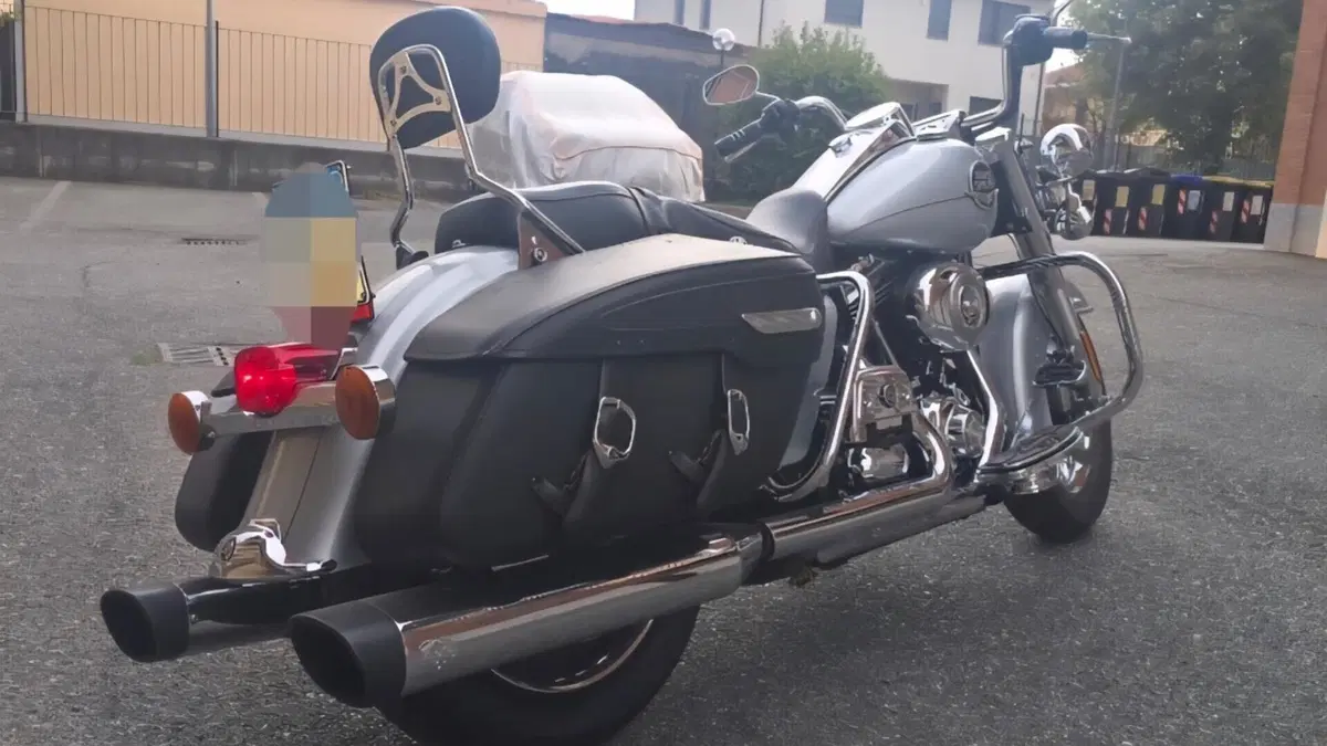 Harley-Davidson 1584 Road King Classic (2007 - 10) - FLHRC  (6)