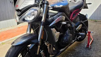 Triumph Street Triple RS (2020 - 22) usata