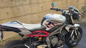 Triumph Street Triple RS (2020 - 22)  (2)