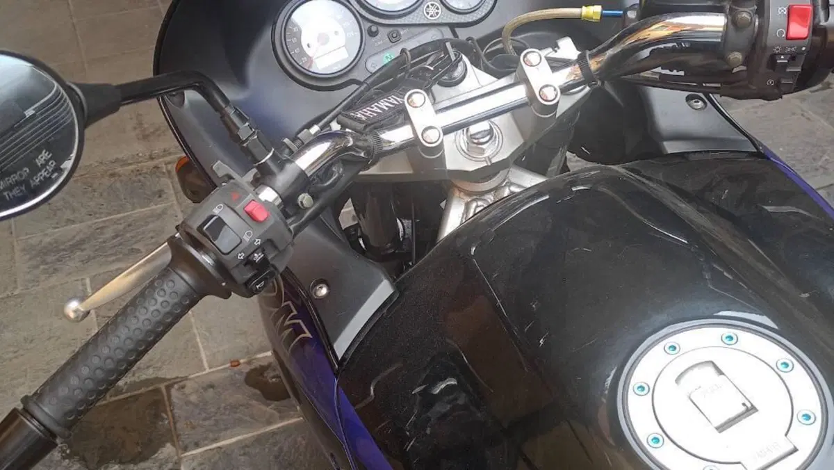 Yamaha TDM 850 (1996 - 01)  (2)