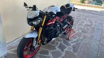 Triumph Street Triple 765 RX (2026)