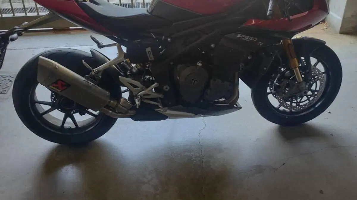 Triumph Speed Triple 1200 RR (2022 - 26)  (5)