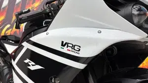 Yamaha YZF R1 (2015 - 16)  (3)
