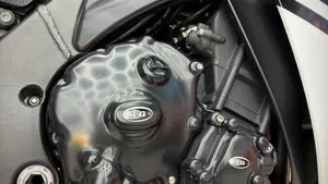 Yamaha YZF R1 (2015 - 16)  (9)