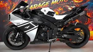 Yamaha YZF R1 (2015 - 16)  (12)