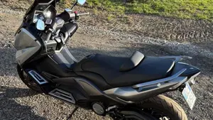 Yamaha T-Max 530 ABS (2012 - 14)  (2)